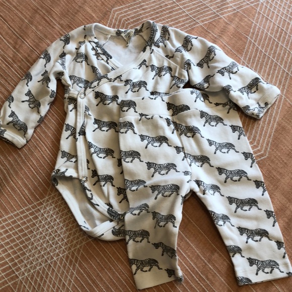 Kate Quinn Matching Set - Picture 1 of 4